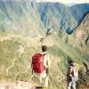 Depois de quase 40 km de trilhas pelas montanhas peruanas, a emoção de se chegar a Machu Picchu, no Peru (foto de Julho de 1990)